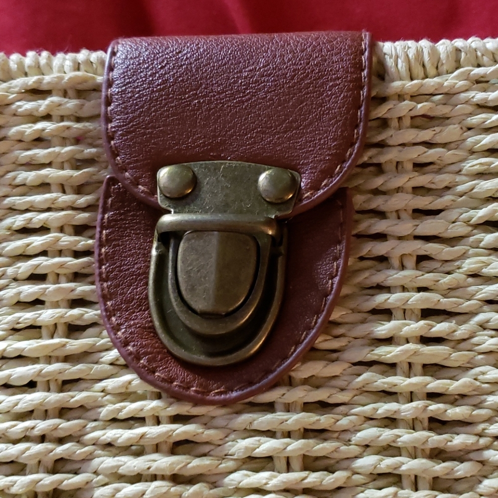 Purse - Picture 2 of 4